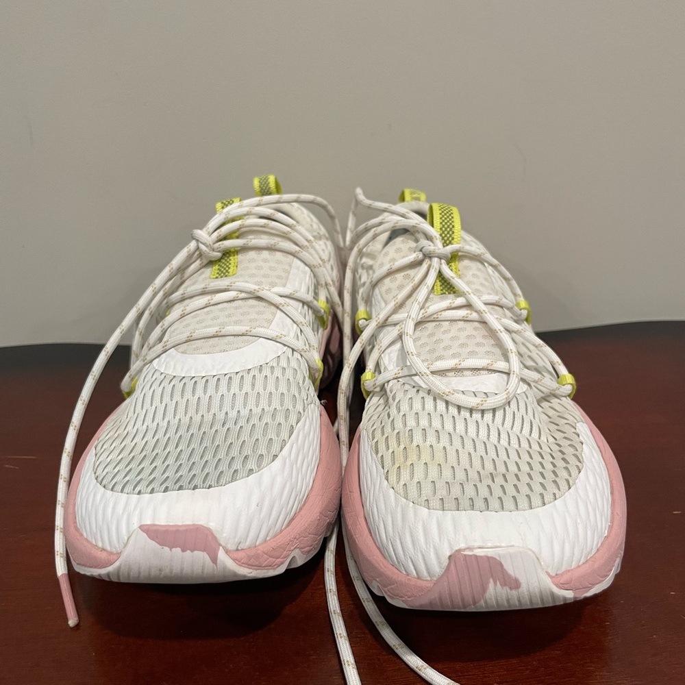 SOREL Women’s  Kinetic Impact Lace Sneaker Size 8.5 White & Pink